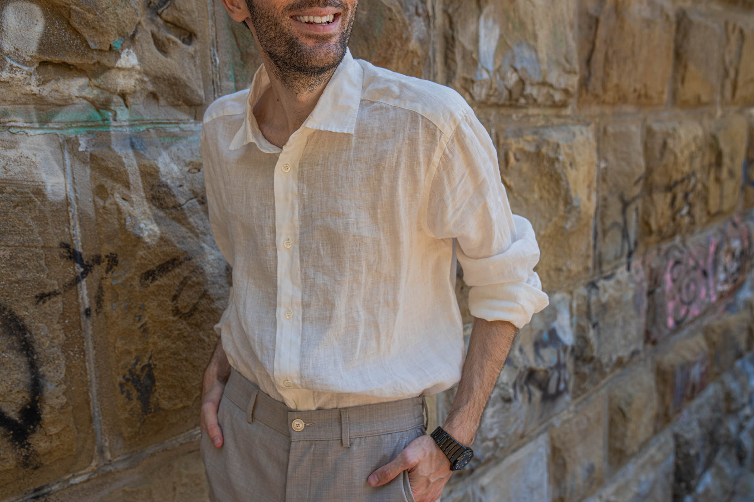Detail of the white Barena Venezia Maridola linen shirt and beige trousers worn by Marko Tadić, founder of the Mr.M blog