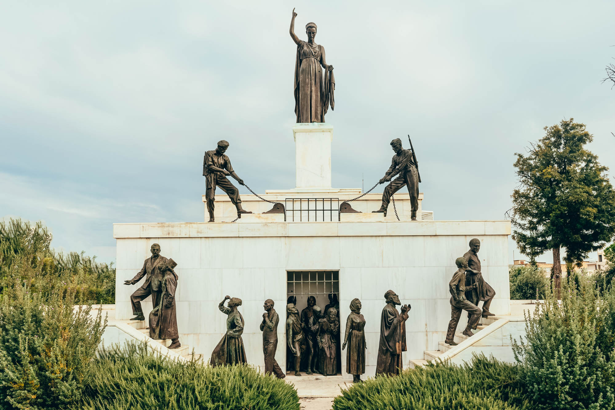 Spomenik slobode je spomenik koji se nalazi u glavnom gradu Republike Kipra - Nikozija